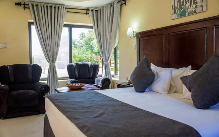 Zambezi Junction Lodge Livingstone Esterno foto