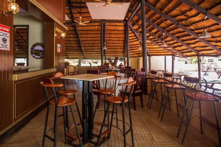 Zambezi Junction Lodge Livingstone Esterno foto