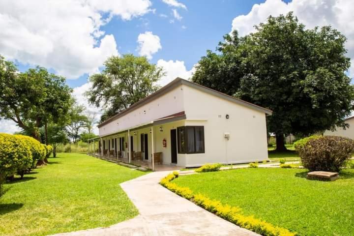 Zambezi Junction Lodge Livingstone Esterno foto